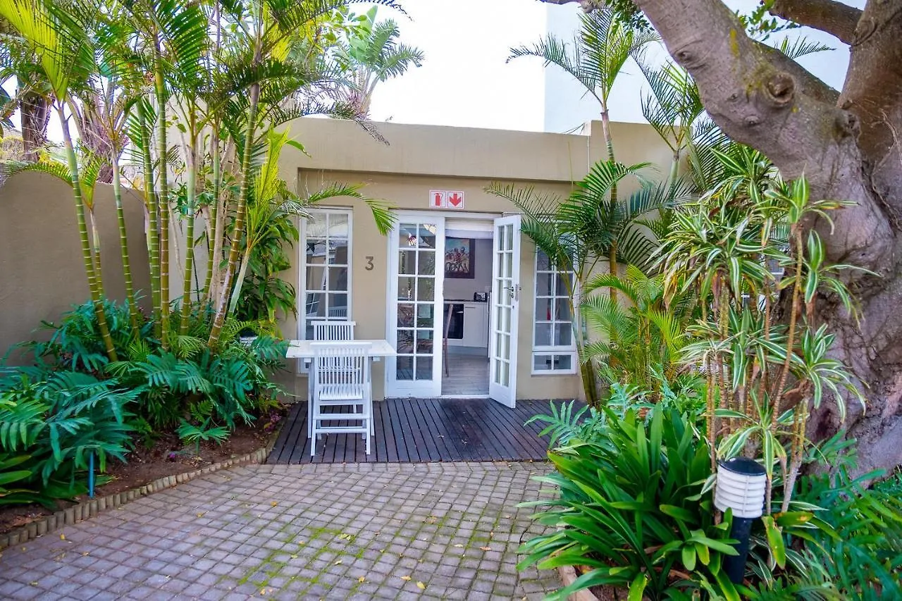 Conifer Beach House Port Elizabeth Bed & Breakfast