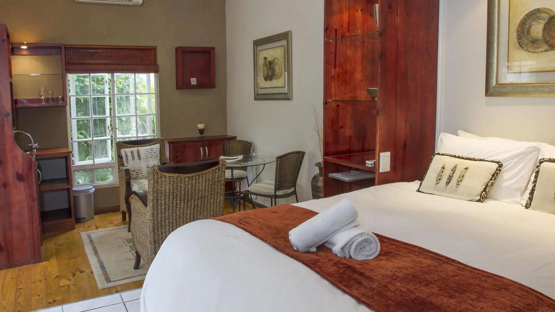 Conifer Beach House Port Elizabeth