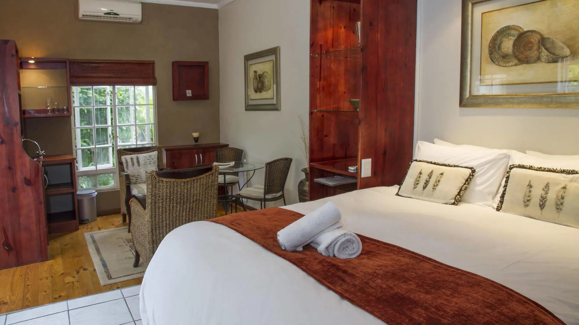 Conifer Beach House Port Elizabeth